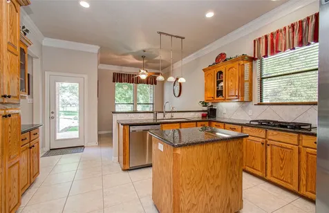 805 Enchanted Oaks Drive Angleton TX 77515
