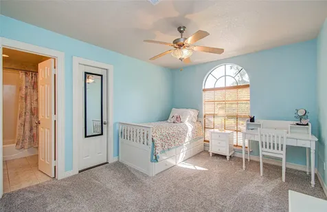 805 Enchanted Oaks Drive Angleton TX 77515