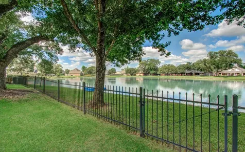 805 Enchanted Oaks Drive Angleton TX 77515