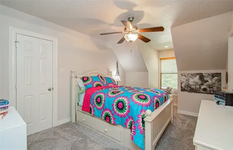 805 Enchanted Oaks Drive Angleton TX 77515