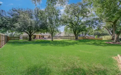 805 Enchanted Oaks Drive Angleton TX 77515