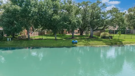805 Enchanted Oaks Drive Angleton TX 77515