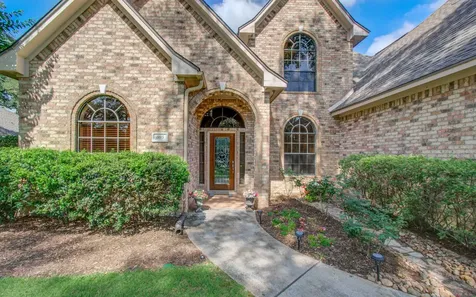 805 Enchanted Oaks Drive Angleton TX 77515