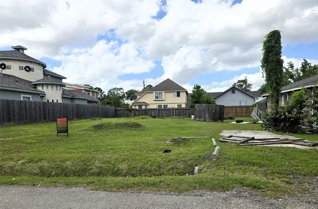 9226 Clarkcrest Street Houston TX 77063