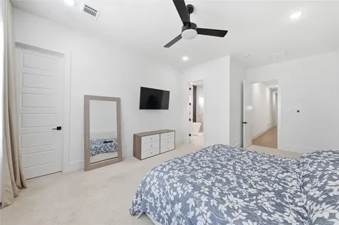 2108 Beall Street Houston TX 77008