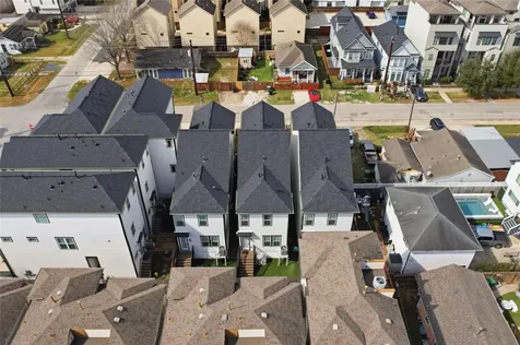 2108 Beall Street Houston TX 77008
