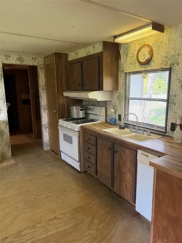 110 Concho Trail La Grange TX 78945