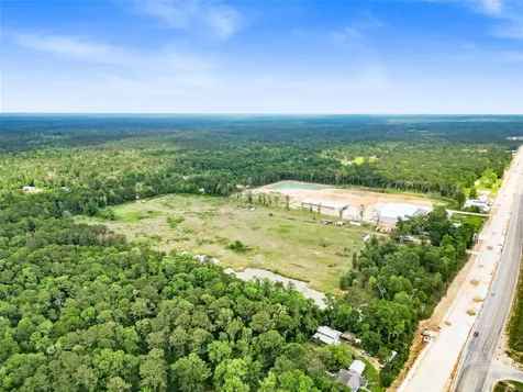 19399 Hwy 105 E Cleveland TX 77328