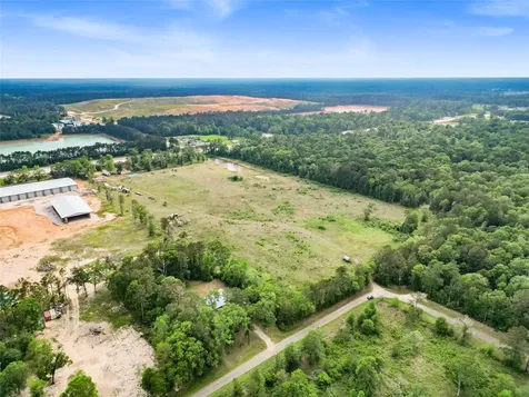 19399 Hwy 105 E Cleveland TX 77328
