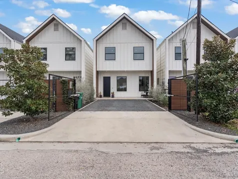4606 Fisk Street B Houston TX 77009