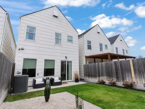 4606 Fisk Street B Houston TX 77009