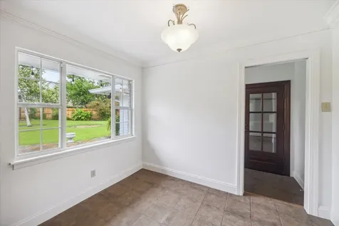 10 Pom Court Spring Valley Village TX 77055