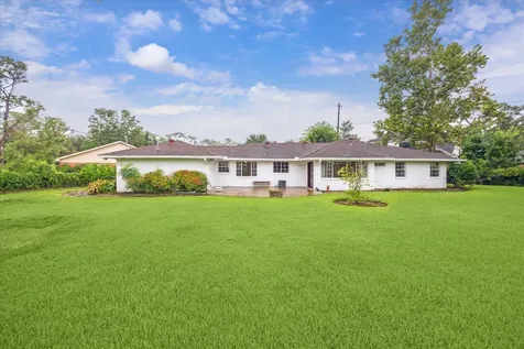 10 Pom Court Spring Valley Village TX 77055