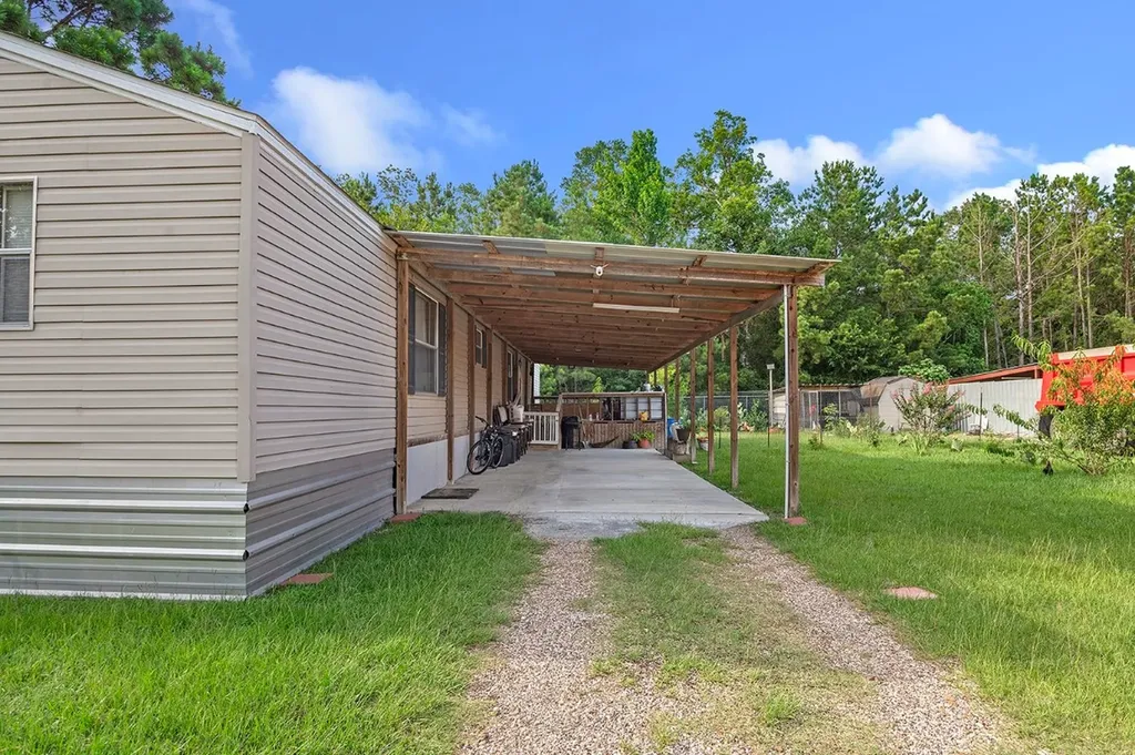519 Road 7000 Cleveland TX 77327