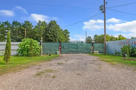 519 Road 7000 Cleveland TX 77327