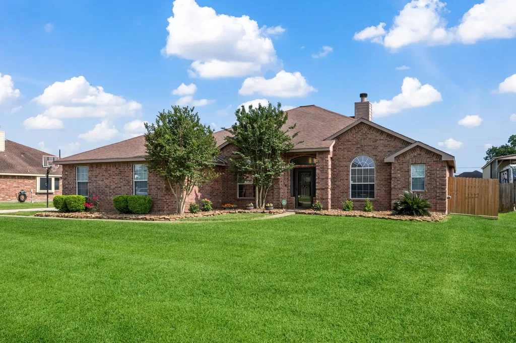 2010 Caroline Avenue Baytown TX 77523