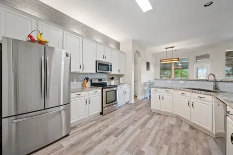 2010 Caroline Avenue Baytown TX 77523