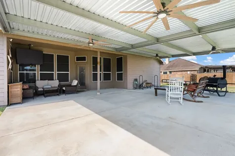 2010 Caroline Avenue Baytown TX 77523