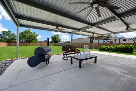 2010 Caroline Avenue Baytown TX 77523