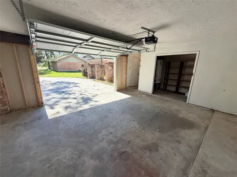1607 Chestnut Ridge Road Houston TX 77339