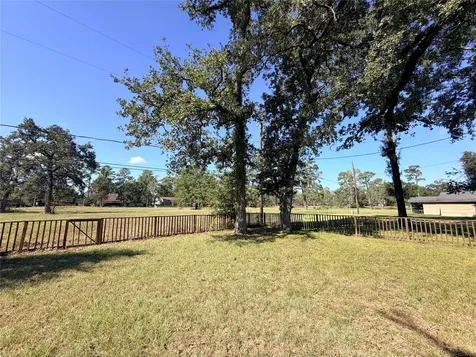 1607 Chestnut Ridge Road Houston TX 77339