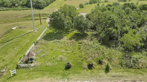 301 N 13th Street La Porte TX 77571