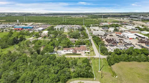 301 N 13th Street La Porte TX 77571