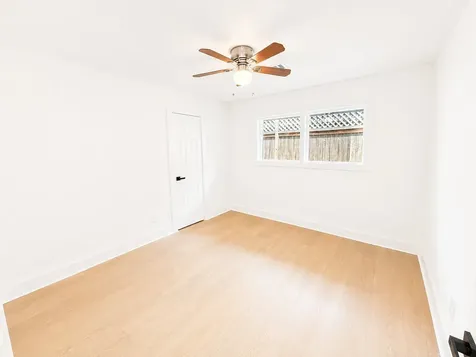 5642 Warm Springs Road Houston TX 77035