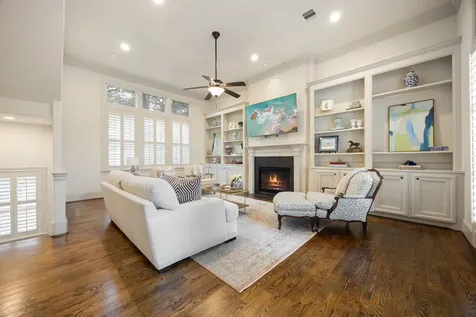 310 W Bell Street Houston TX 77019