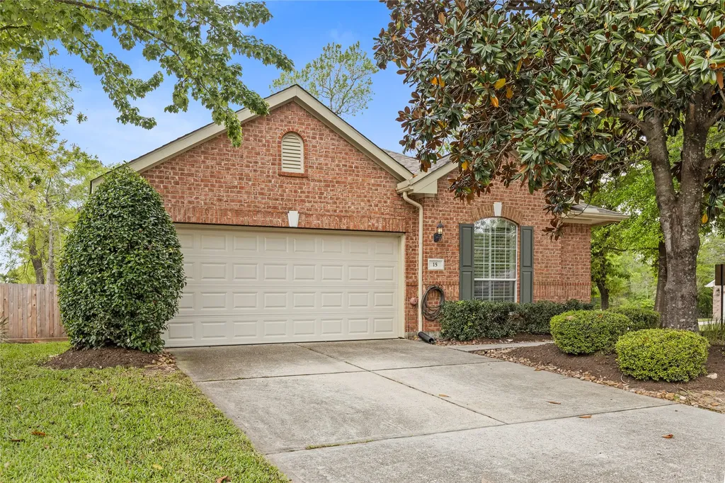 15 Dardenelle Court Conroe TX 77384
