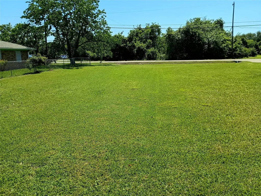 0 Fairwood Road Hitchcock TX 77563