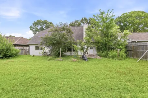 15810 Pilgrim Hall Drive Friendswood TX 77546