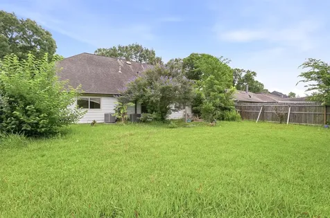 15810 Pilgrim Hall Drive Friendswood TX 77546