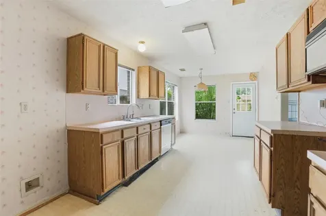 15810 Pilgrim Hall Drive Friendswood TX 77546
