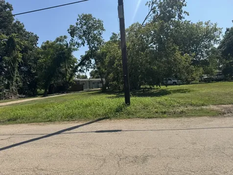 915 W Milam Street Wharton TX 77488