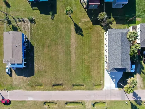 4024A Surf Drive Galveston TX 77554