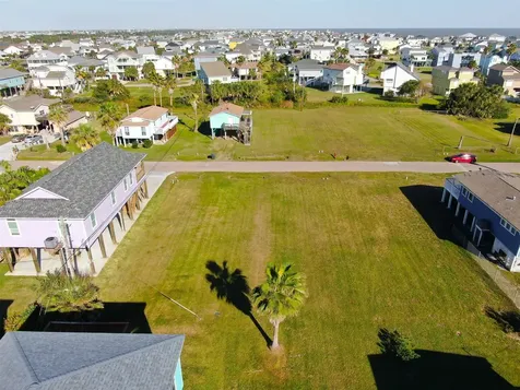 4024A Surf Drive Galveston TX 77554