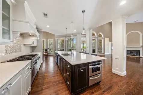 22 Royal Dalton Circle Conroe TX 77304