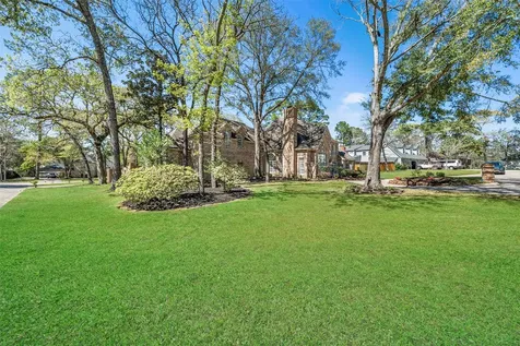 22 Royal Dalton Circle Conroe TX 77304