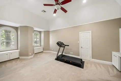 22 Royal Dalton Circle Conroe TX 77304