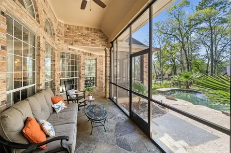 22 Royal Dalton Circle Conroe TX 77304