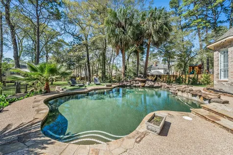 22 Royal Dalton Circle Conroe TX 77304
