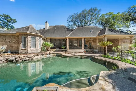 22 Royal Dalton Circle Conroe TX 77304