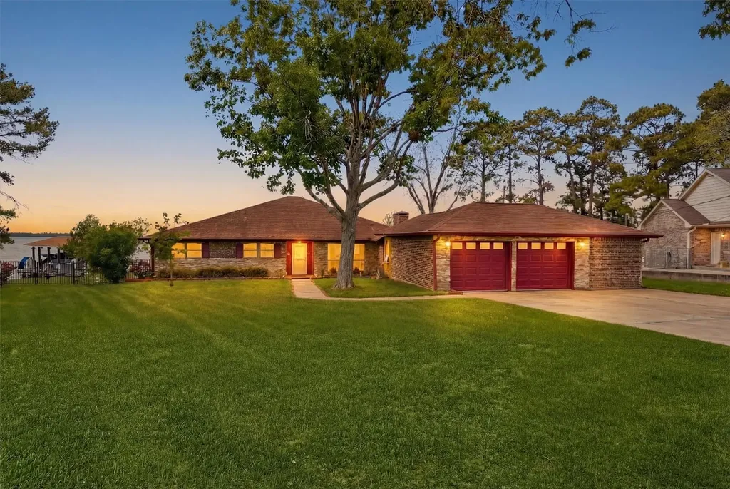 18327 Shoreline Drive Crosby TX 77532