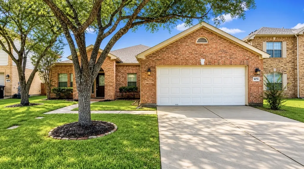 16715 Bending Creek Lane Friendswood TX 77546