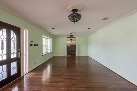 1535 W 25th Street Houston TX 77008
