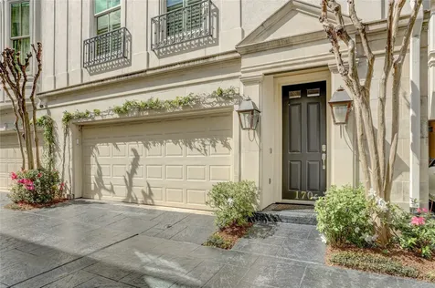 170 Oak Place Drive Houston TX 77006