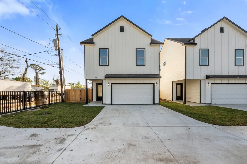 1310 Duff Lane Houston TX 77022