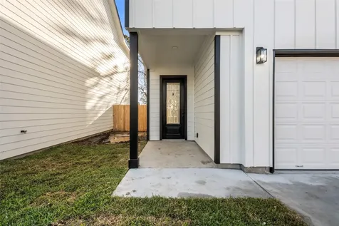 1310 Duff Lane Houston TX 77022