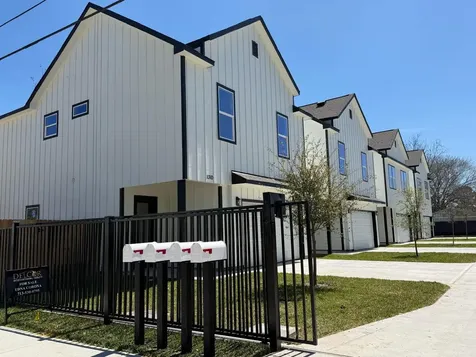 1310 Duff Lane Houston TX 77022